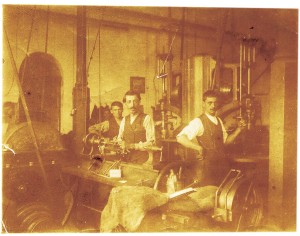 Radnici fabrike kroz fotografije u 20 veku 1900-1927