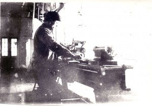 Radnik za masinom, VTZ, 1969
